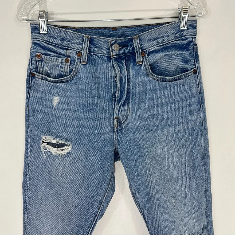 Levis 501 Skinny Jeans Can’t Touch This Size 27 Distressed Medium Wash
